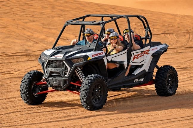 Buggy des dunes 4 places à Dubai : aventure autopilotée dans le désert en famille Dubai
