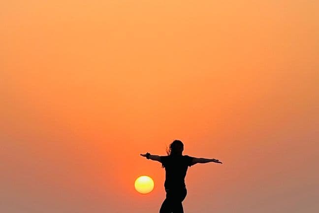 Sunset Desert Safari Dubai: Timings, Golden Hour & Photo Guide